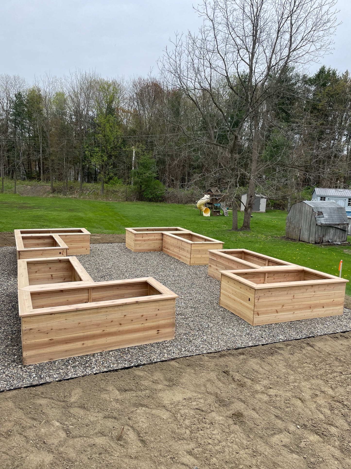 100% Cedar Garden bed with top edge (3ft x 6ft x 2ft)