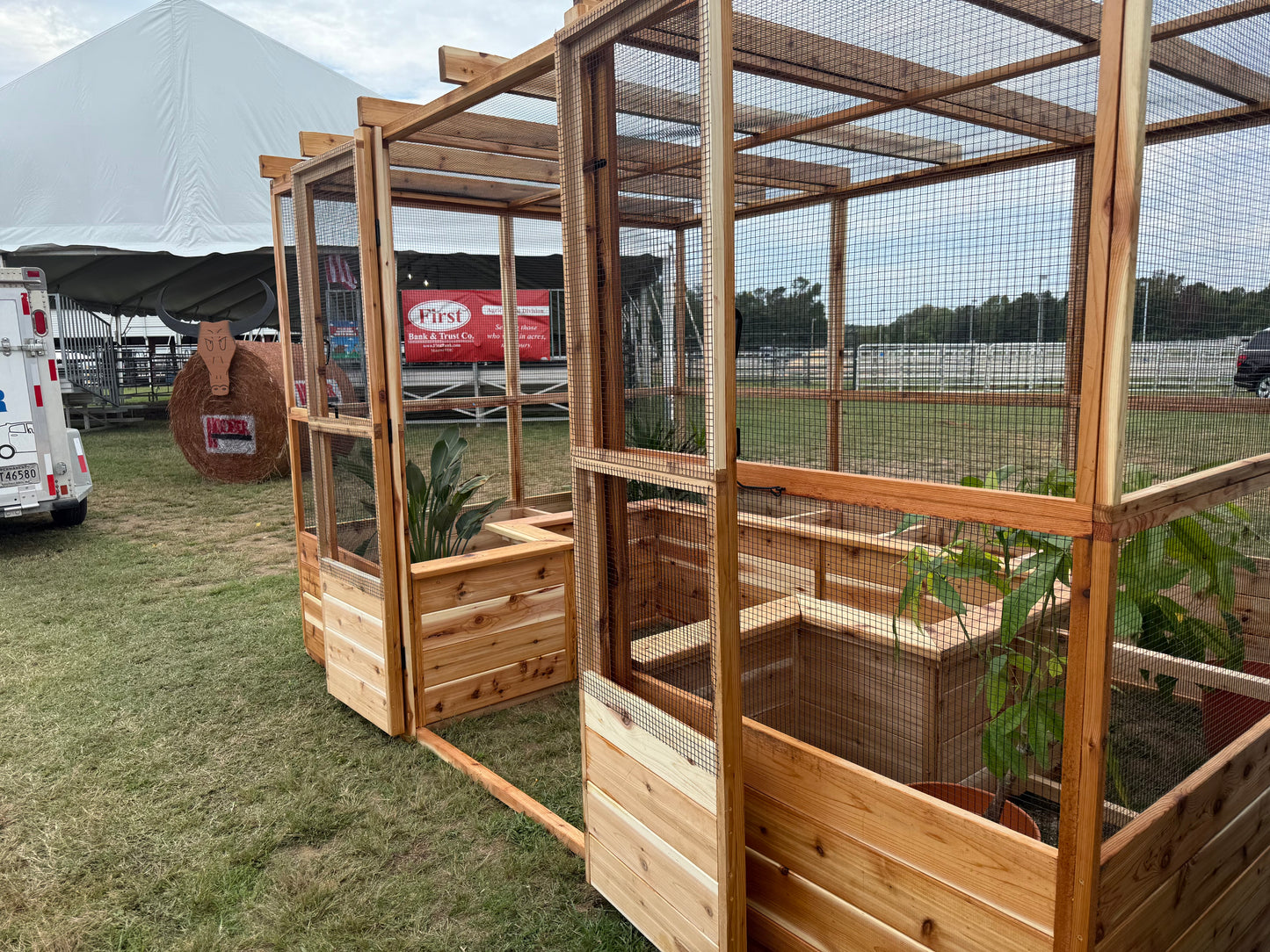 8 ft x 12 ft x 7ft tall fully enclosed garden (Side Entrance)