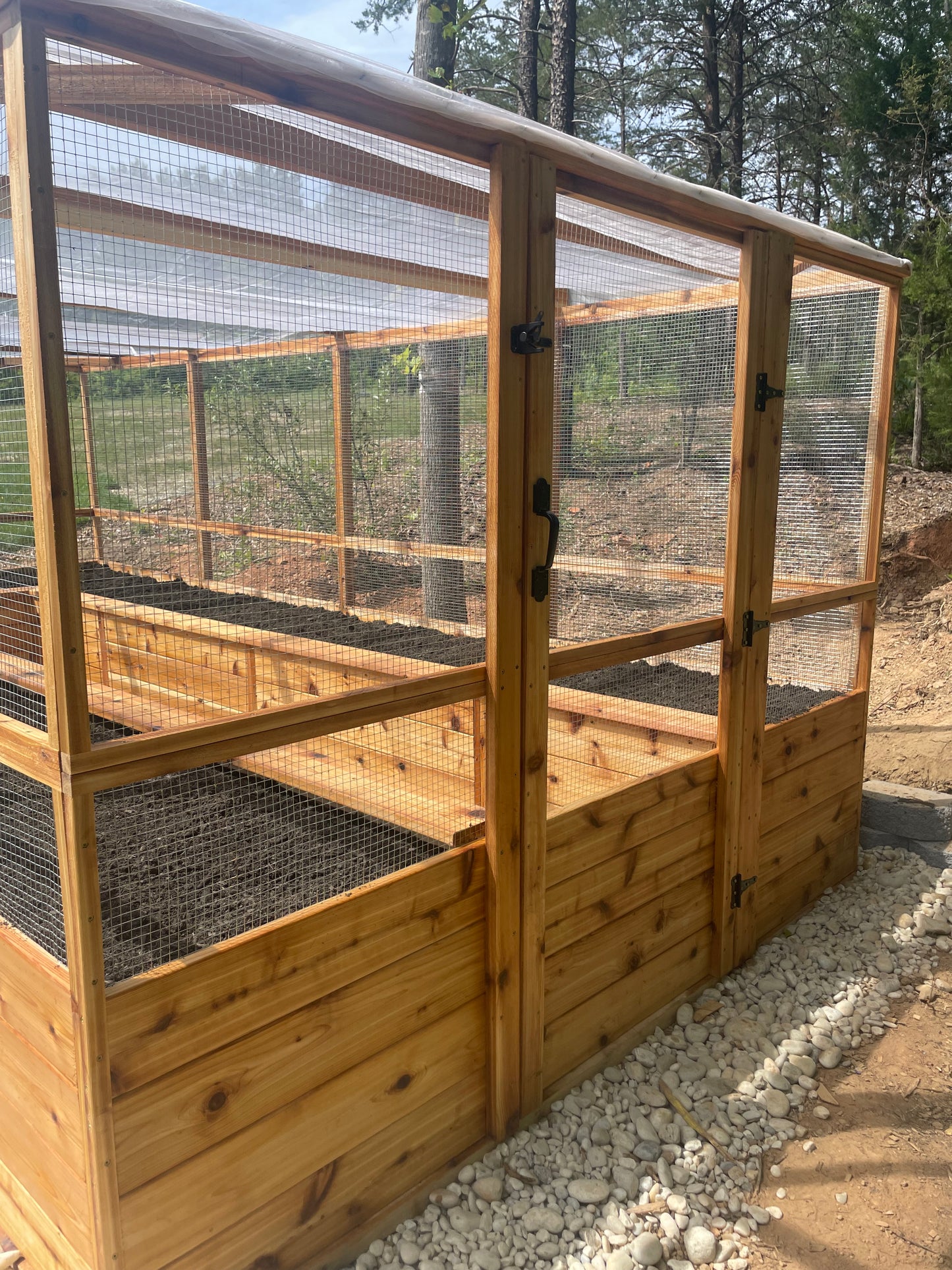 8 ft x 16 ft fully enclosed garden system