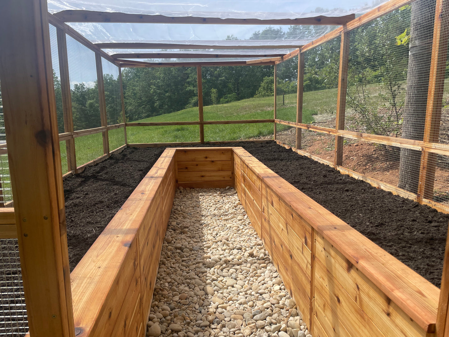 8 ft x 16 ft fully enclosed garden system