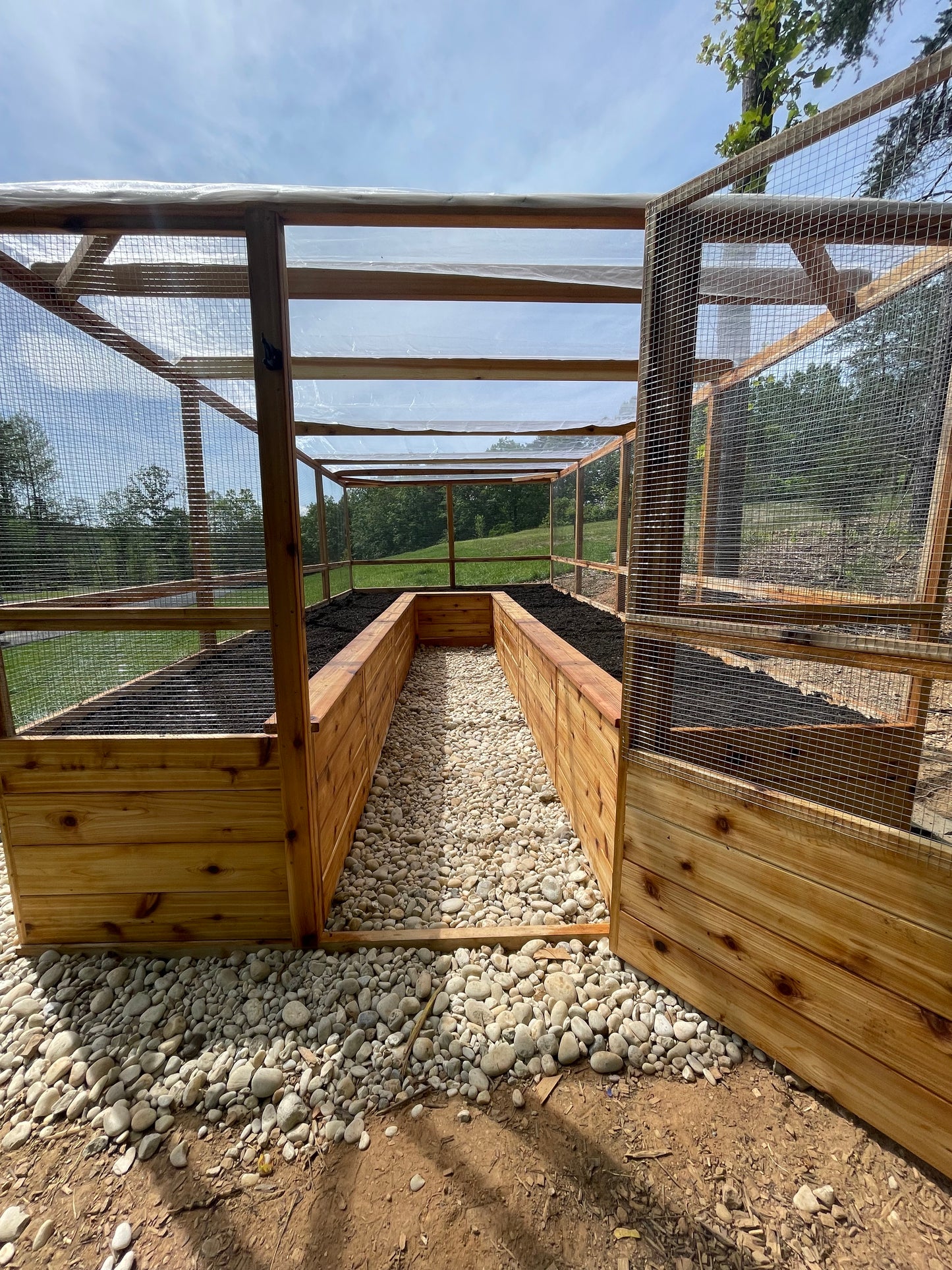8 ft x 16 ft fully enclosed garden system
