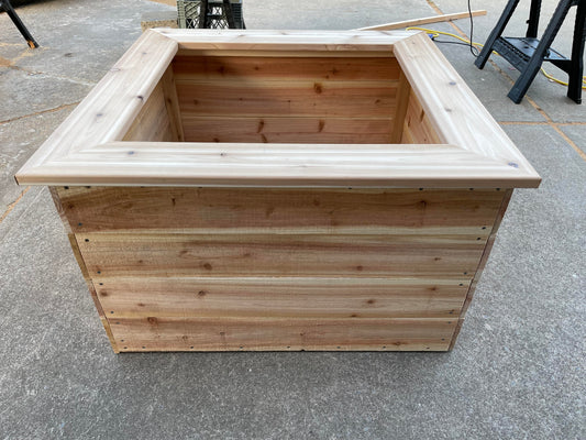 100% Cedar Garden bed with top edge (2ft x 2ft x 2ft)